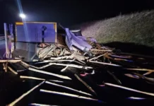 „Accident pe A1: Camion răsturnat pe ruta Sibiu-Deva, trafic îngreunat”