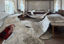 Căminul cultural din Sârbova se prăbușește în timp ce Primăria Racovița alocă fonduri pentru consultanță