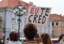 Marș pentru drepturile femeilor la Timișoara: viceprimarul Paula Romocean subliniază necesitatea unui sistem de sprijin